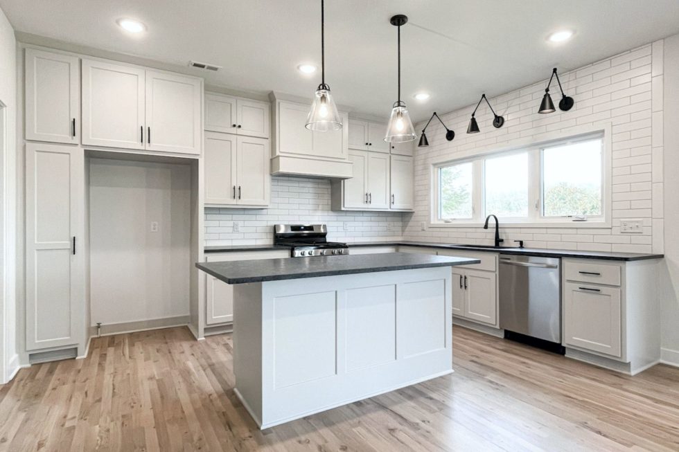 Best Builder In The Creekside Neighborhood In Kansas City