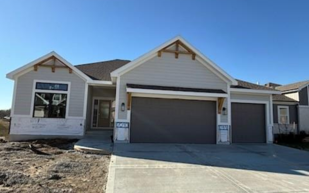 10610 N Mulberry St  Kansas City, MO 64155