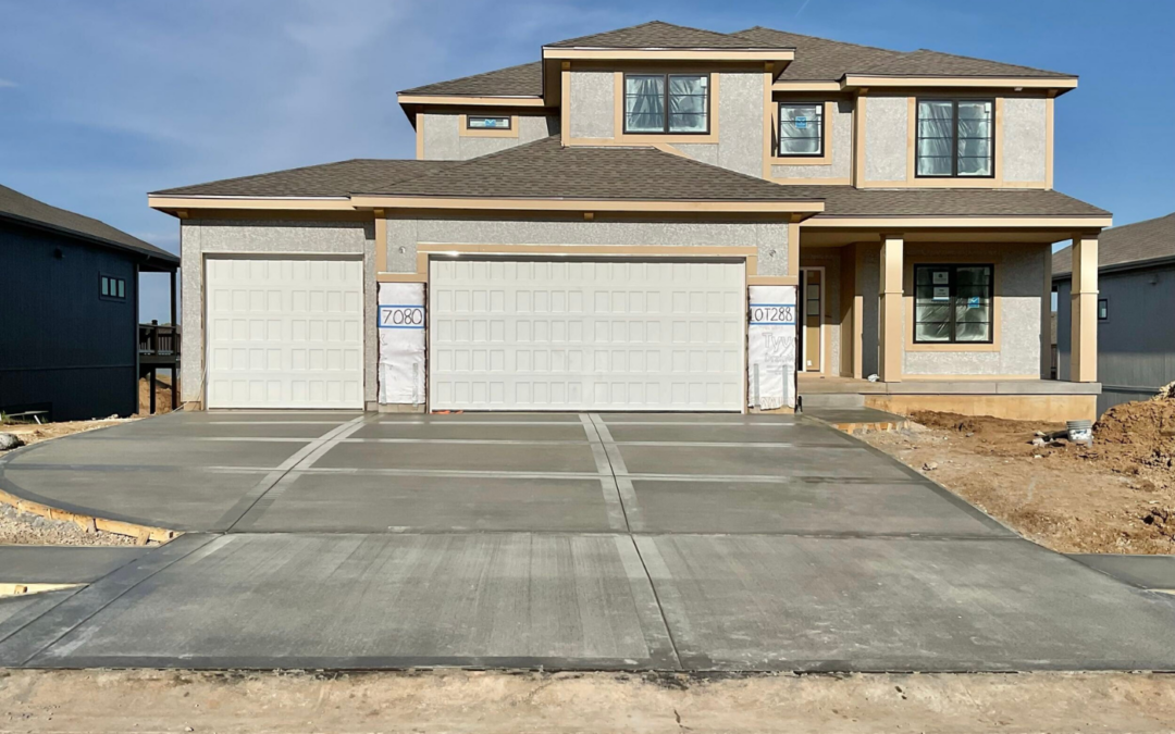 7080 NW Forest Lakes Drive